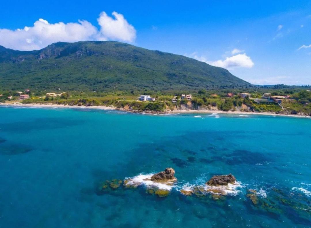 Tetraktys Estate Beachside Υδωρ Agios Matthaios  Экстерьер фото