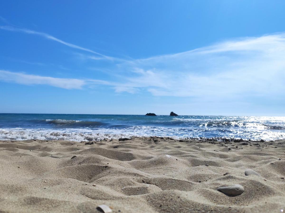 Tetraktys Estate Beachside Υδωρ Agios Matthaios  Экстерьер фото