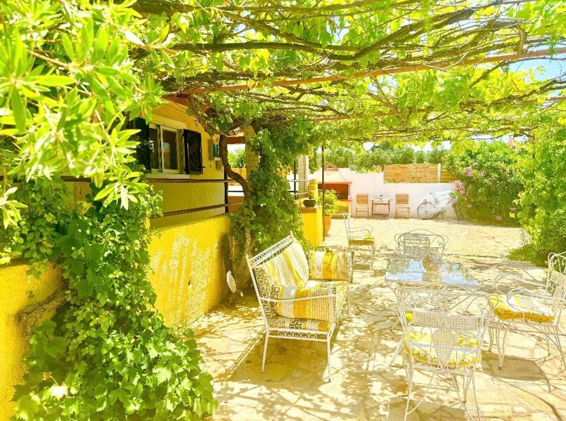 Tetraktys Estate Beachside Υδωρ Agios Matthaios  Экстерьер фото