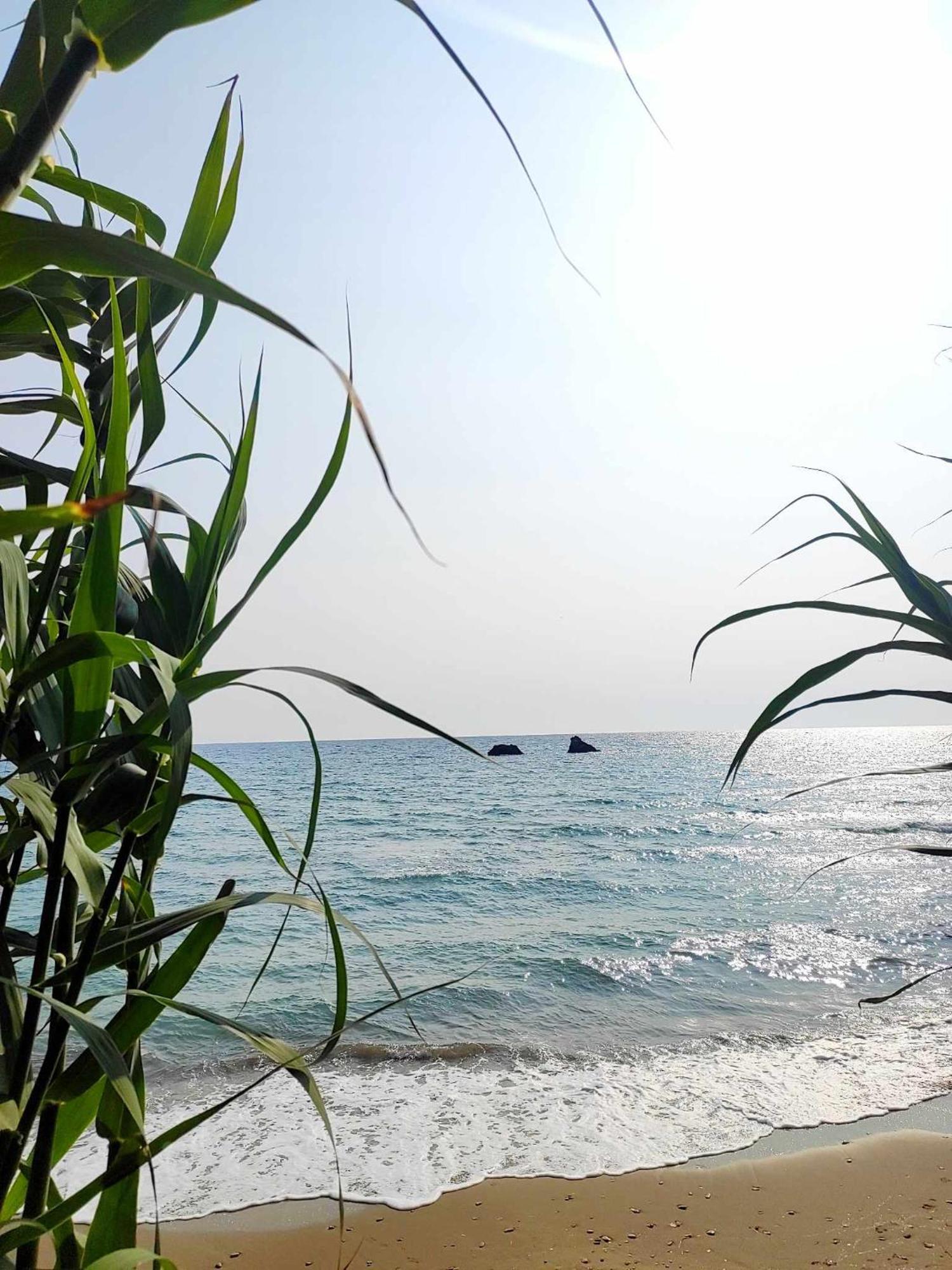 Tetraktys Estate Beachside Υδωρ Agios Matthaios  Экстерьер фото