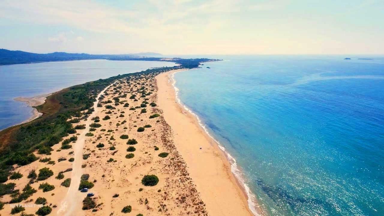 Tetraktys Estate Beachside Υδωρ Agios Matthaios  Экстерьер фото